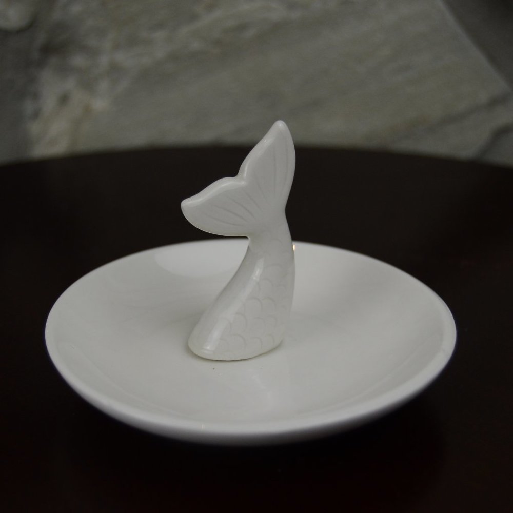 Mermaid Tail Jewelry Dish - Picture 6 of 6